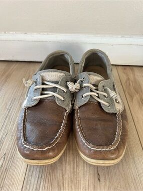 Sperry Boat Shoes Womens size 8